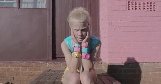 DIE ANTWOORD : BABY'S ON FIRE 3