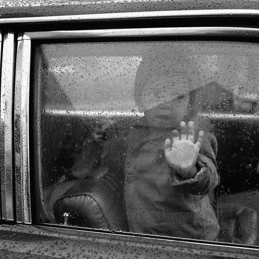 Vivian Maier photo de rue, petite fille dans une voiture