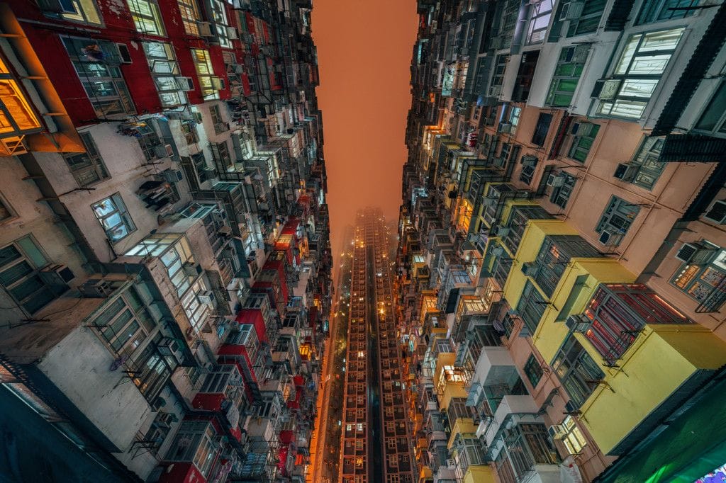 La brumeuse Hong-Kong s'apprécie à la verticale 2