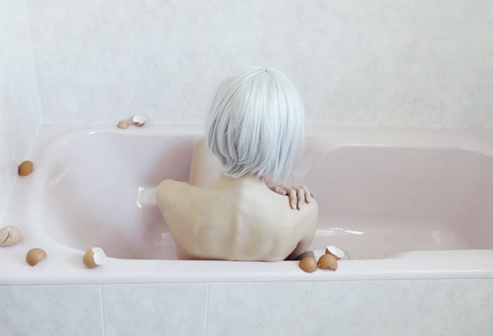baignoire fille nue photo Andrea Torres