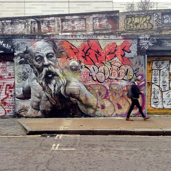 La sublime confrontation entre le classicisme et le graffiti par Pichi & Avo 1