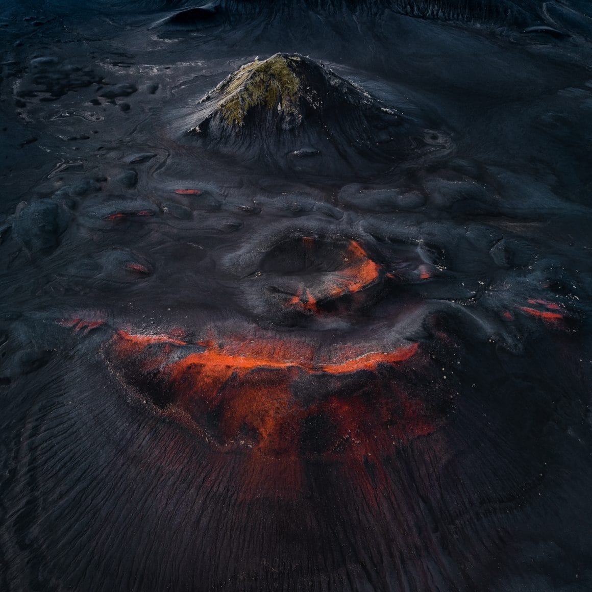 cratere volcan tom hagen