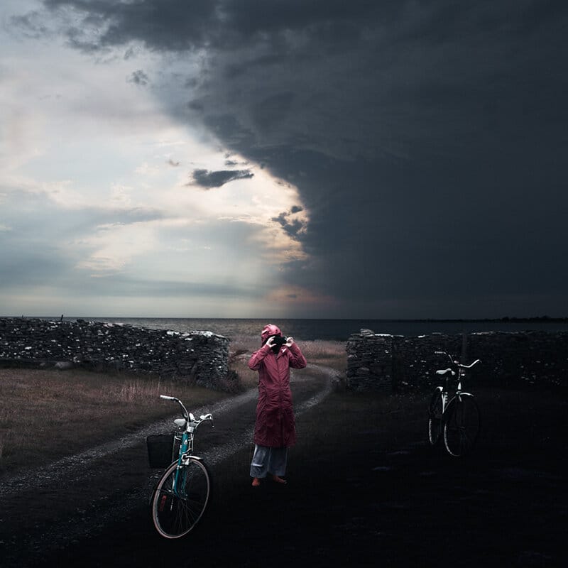 Kristoffer Axén, un personnage avec des jumelles et un vélo. 