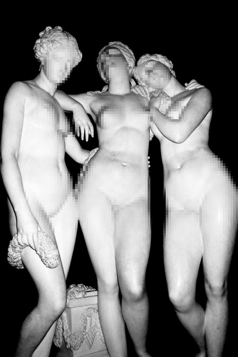 trois statues Louvres censurée nuit 