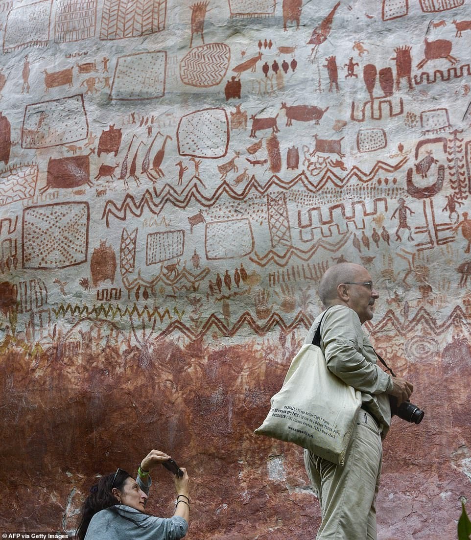 Huit kilomètres de murs remplis de peintures préhistoriques ont été découverte en Amazonie