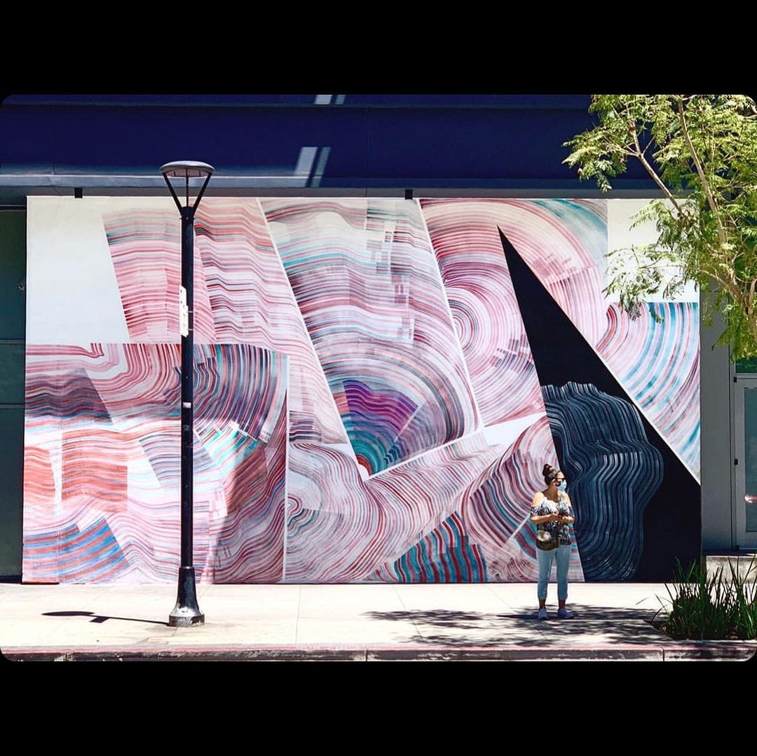 Une peinture murale géante réalisée dans les rues de Los Angeles par l'artiste 2501