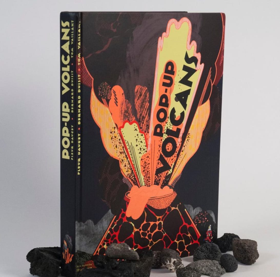 Couverture du livre Pop-up Volcans