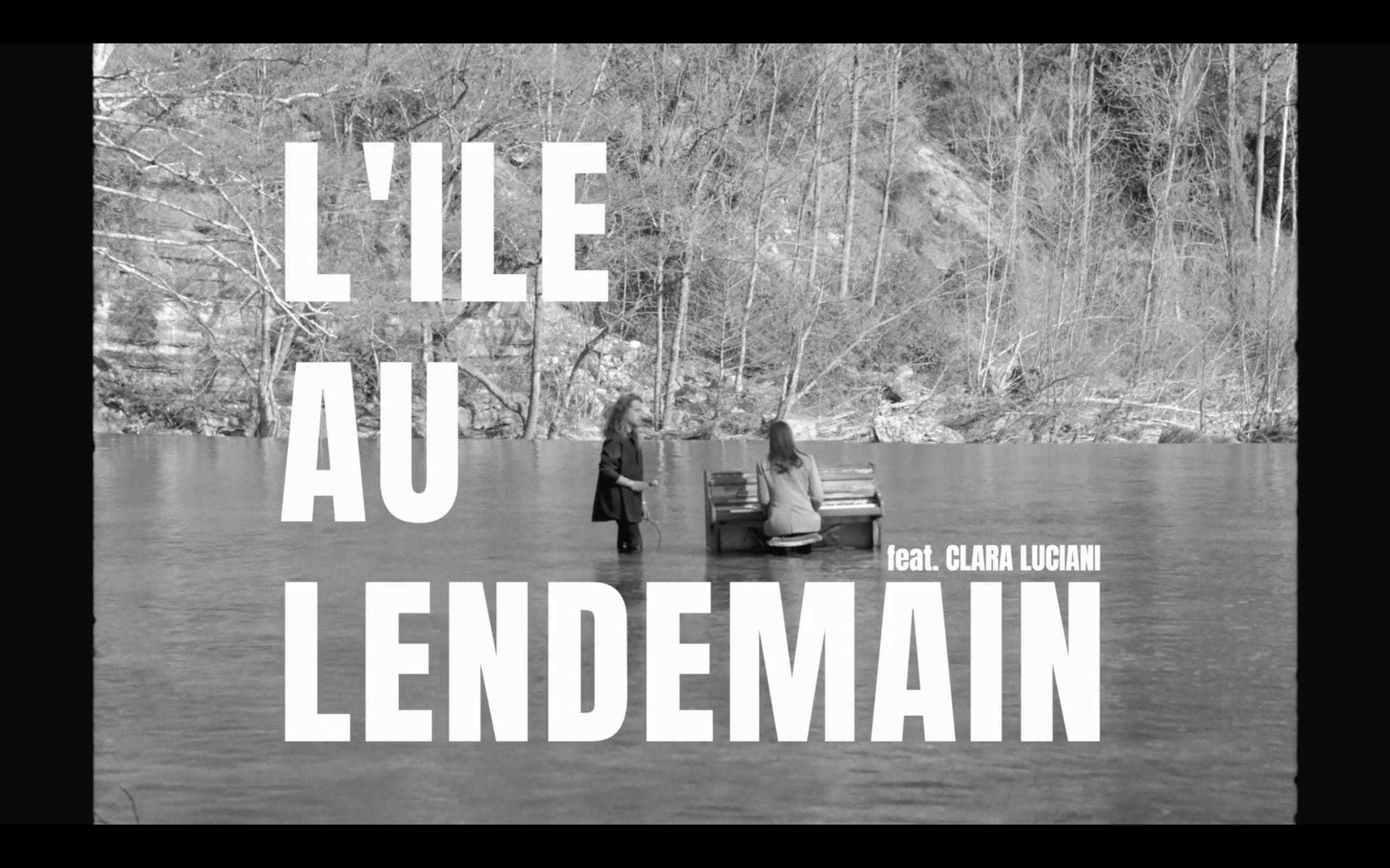 Julien Doré x Clara Luciani : L'île au lendemain en noir et blanc 2