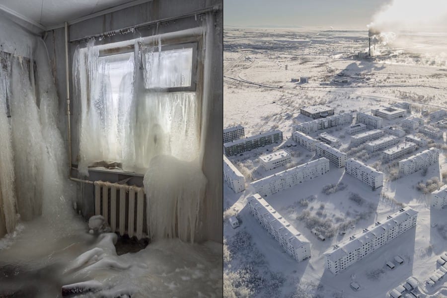 À gauche : la glace dans un salon
À droite : vue aérienne du village couvert de neige blanche