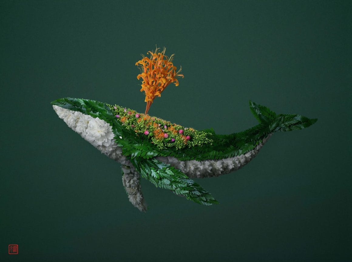 Composition florale d'une baleine Raku Inoue 