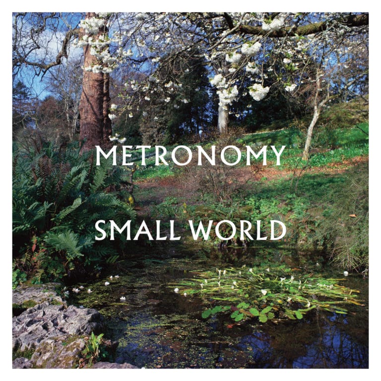 couverture du nouvel album de metronomy intitulé Small World sorti en février 2022