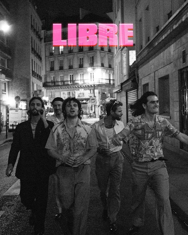 Météo Mirage dans les rues de Paris pour le tournage de "Libre".